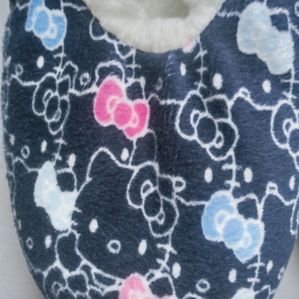 Hello kitty slippers